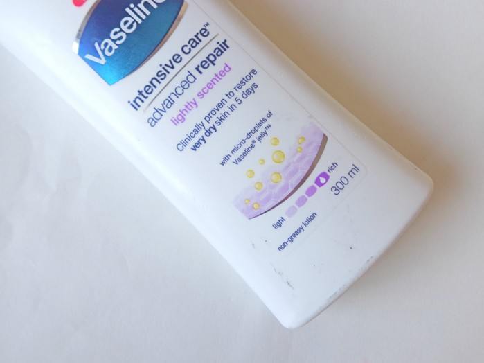 Vaseline Intensive Care Advanced Repair Lightly Scented Non-Greasy Lotion Review1