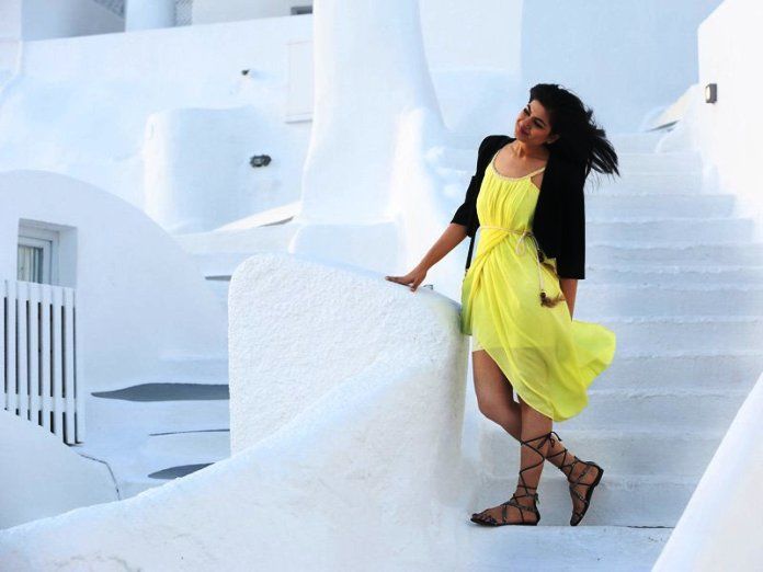 10 Reasons Why Rati is The Most Glamorous Fashionista we Can't Help Falling in Love with!7