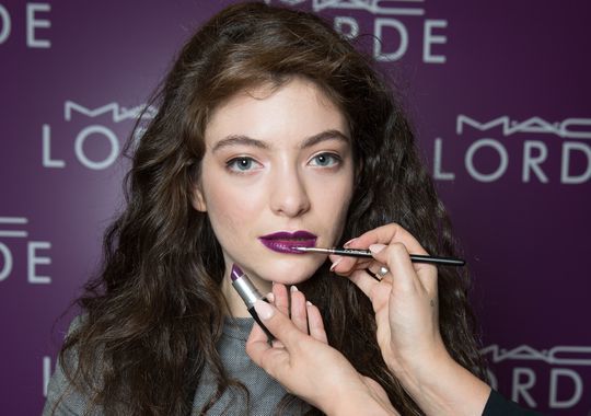7 Tips That'll Help You Ace The Bold Lips Look1