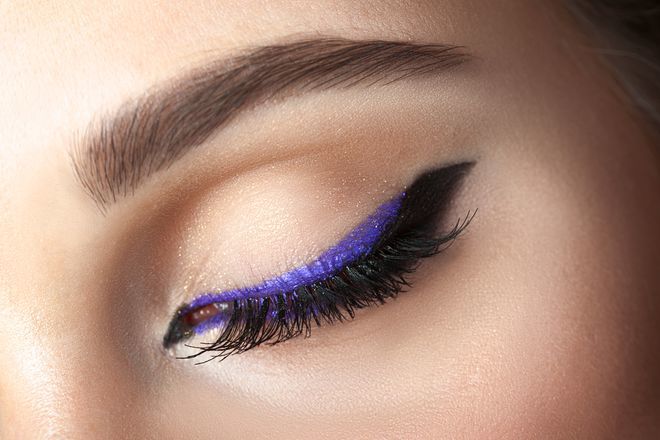 7 ways to Rock that COLOR EYELINER without looking GAUDY-2