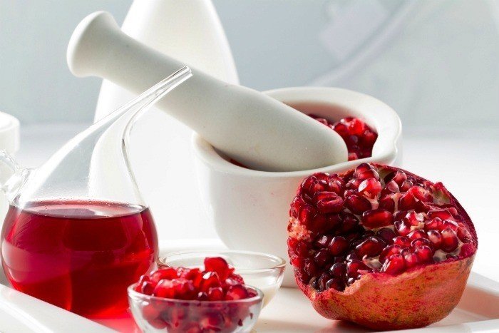 DIY Pomegranate Face Scrub Cum Mask For Oily Skin and Dry Skin