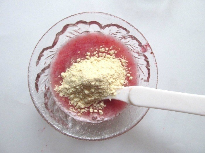 DIY Pore Tightening Face Pack With Egg White 4