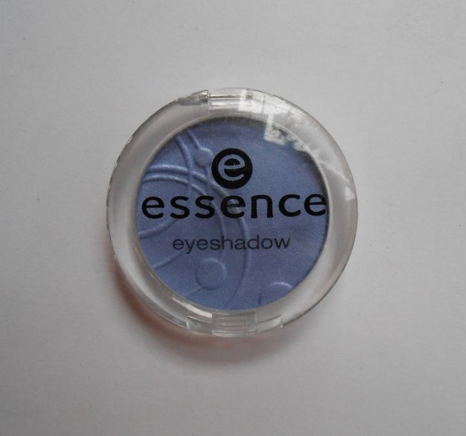 Essence 57 In The Clouds Shimmer Effect Mono Eyeshadow
