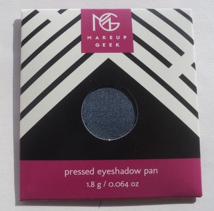 Eyeshadow packaging