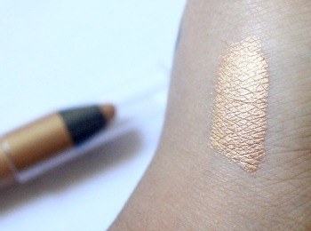 Faces Ultime Pro Night Fever Eyeshadow Crayon Review swatch