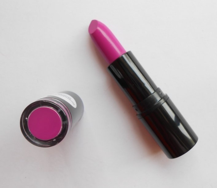 Makeup Revolution London Scandalous Crime Amazing Lipstick