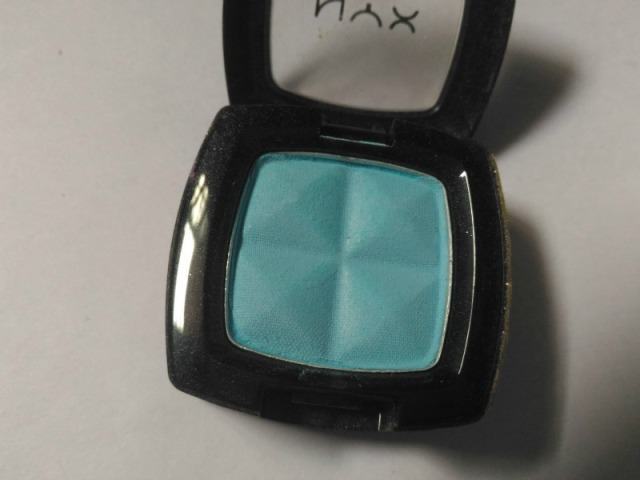 NYX Cool Blue Eyeshadow color