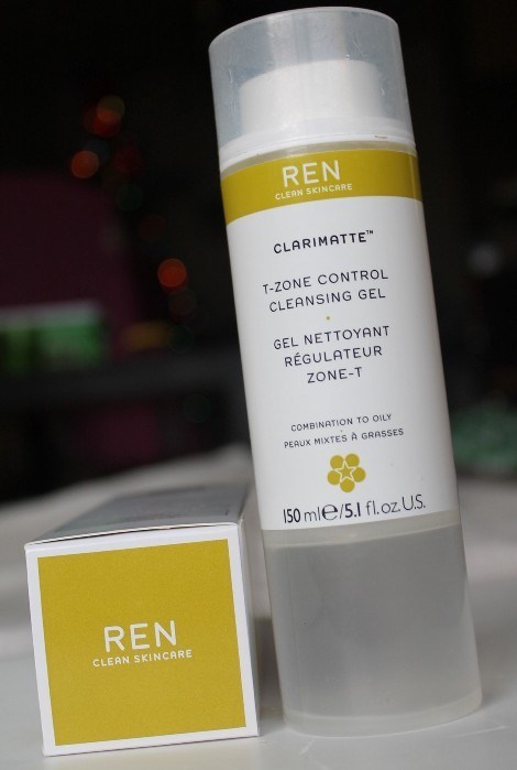 Ren Clean Skincare Clarimatte T-Zone Control Cleansing Gel Review3