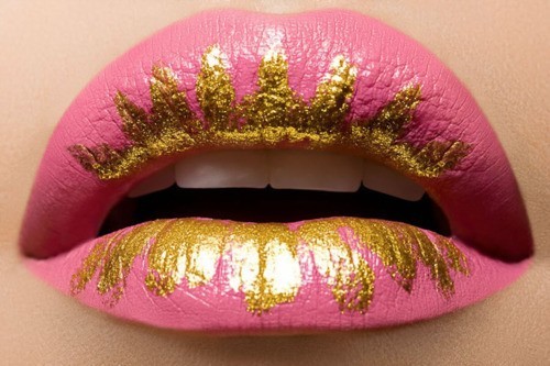 Strange Beauty and fashion trends that have gained a lot of attention-lips