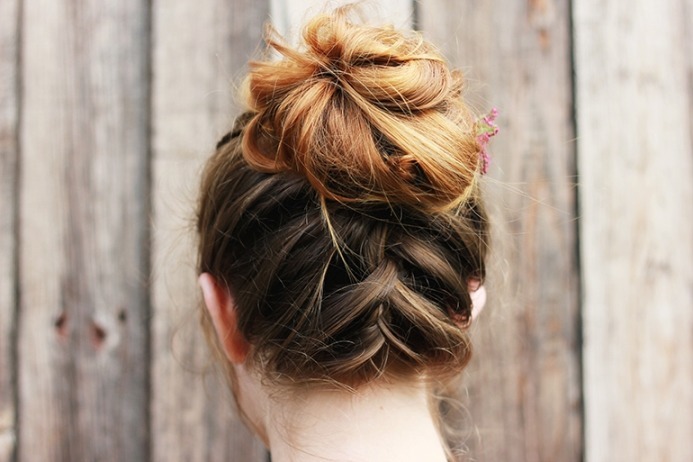 Sweat in Style 7 Cute Hairstyles for Runners3