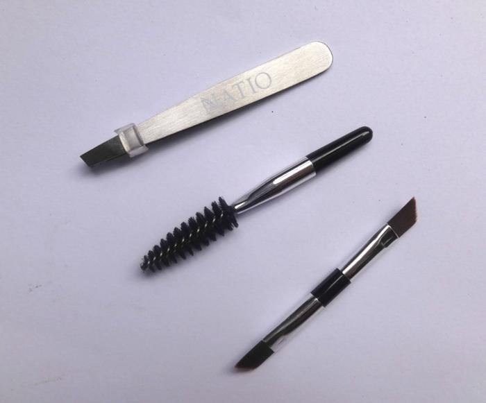 eyebrow grooming tools