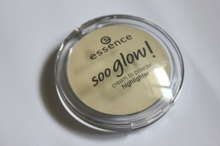 Essence Soo Glow Cream to Powder Highlighter