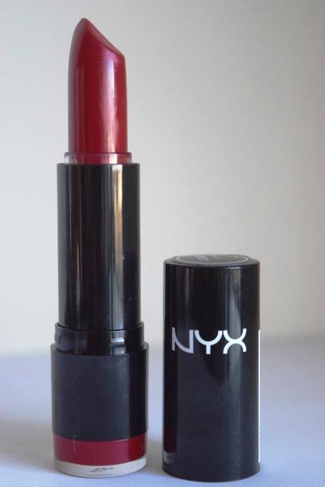 NYX Chaos Extra Creamy Round Lipstick