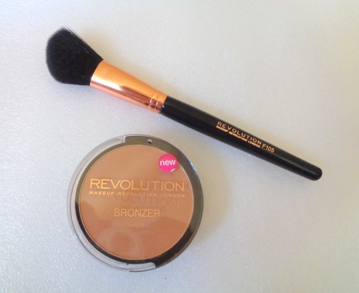 Makeup Revolution Bronze Kiss Bronzer Review