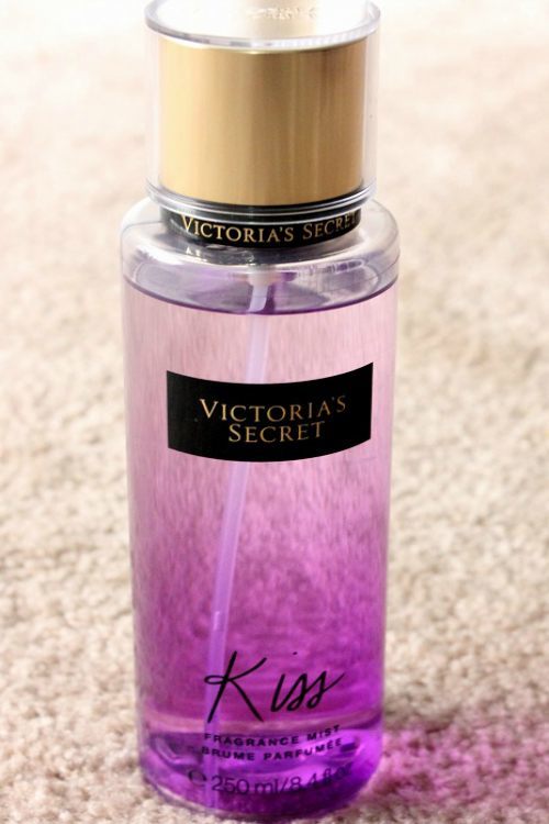 heerlijkheid verkoudheid Beven Victoria's Secret Kiss Fragrance Mist Review