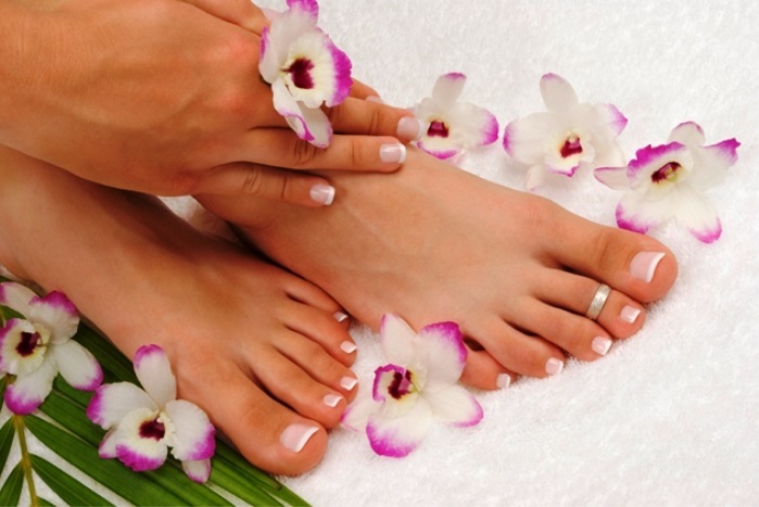Spa treatment with beautiful exotic orchids