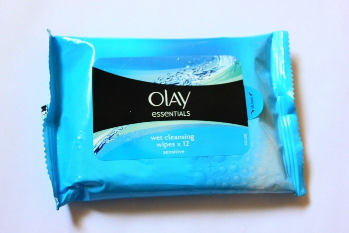olay essentials wet cleansing wipes