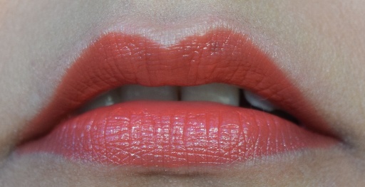 Coral lip swatch
