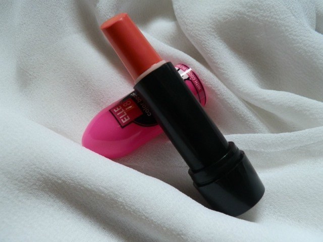 Elle-18-05-Coral-Nude-Color-Boost-Lipstick
