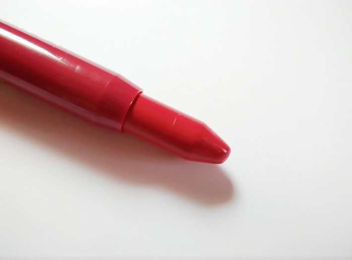 Lotus Herbals ColorStylo Rouge Desire Chubby Lip Color
