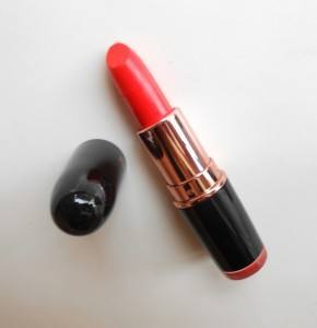 Makeup Revolution Iconic Pro Lipstick - Somewhere Out There Review