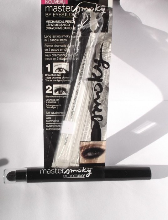 Maybelline Eye Studio Master Smoky Longwearing Shadow-Pencil - Black Smoke Review