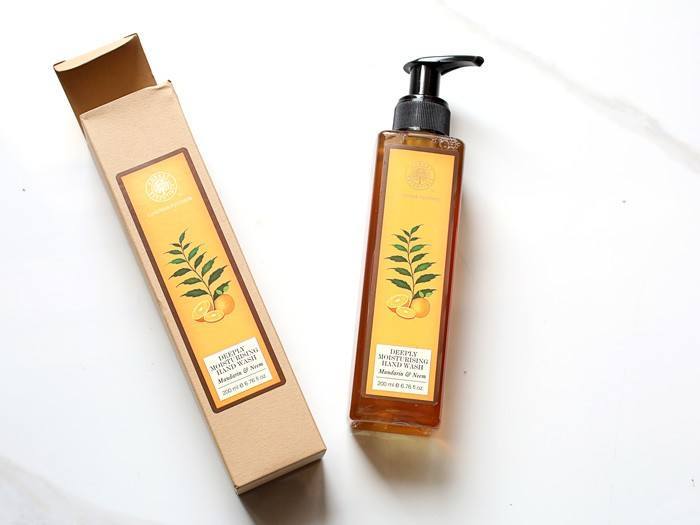 forest-essentials-deeply-moisturisig-hand-wash-mandarin-neem