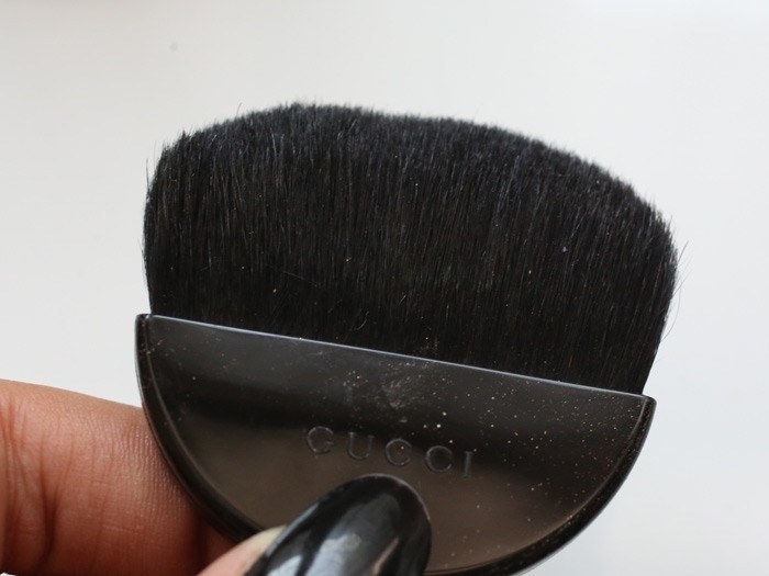 gucci bronzer brush
