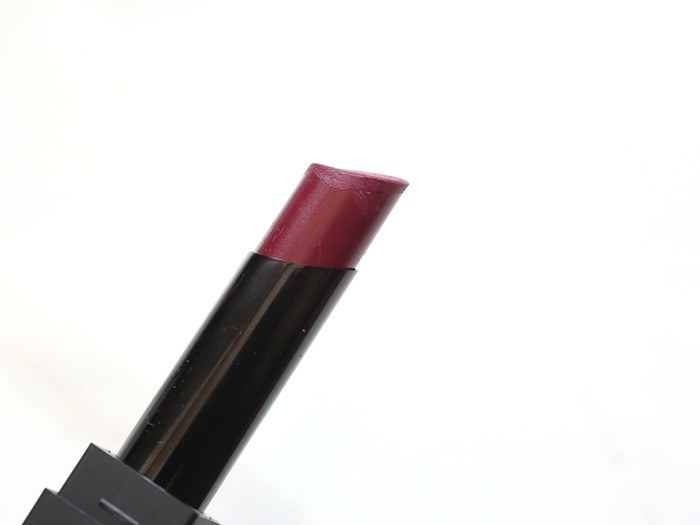 sugar cosmetics its pout time lipstick bang bang berry-review