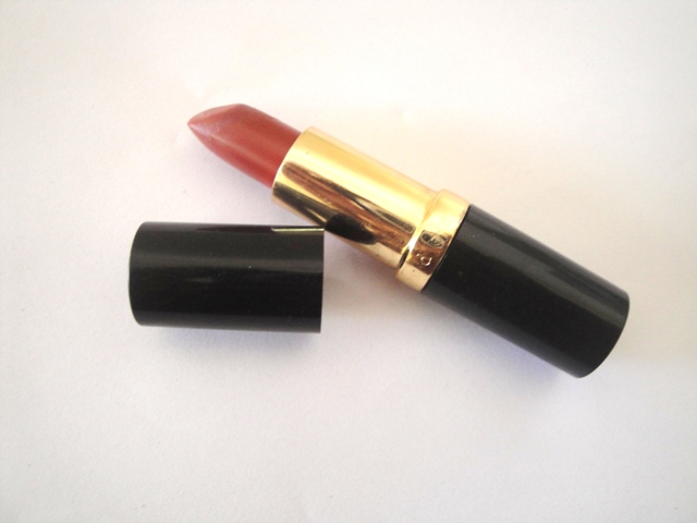 Elizabeth Arden Exceptional Lipstick - Wild Winterberry Review