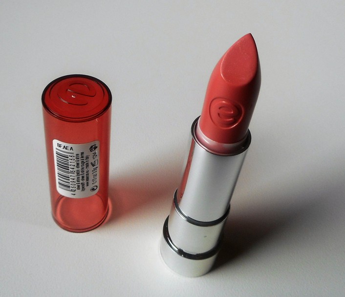 Essence Cute Nude Sheer and Shine Lipstick