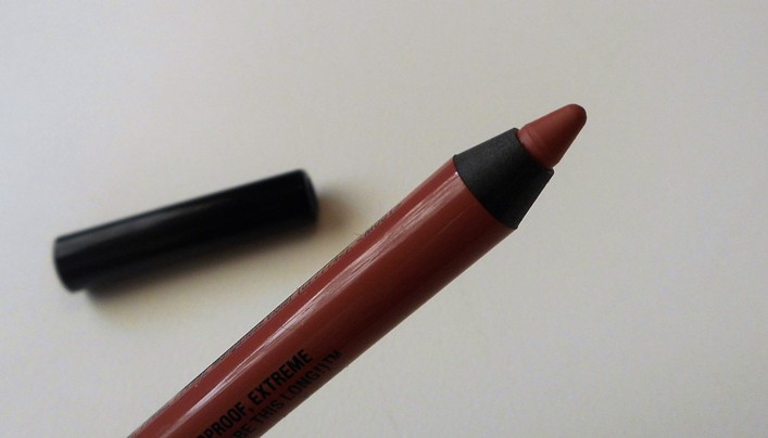 Nude lip pencil