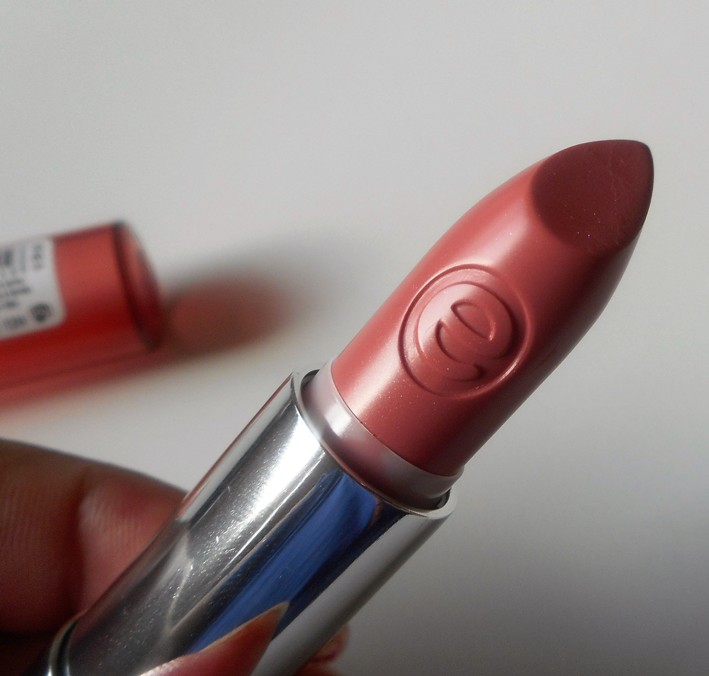 Nude lipstick