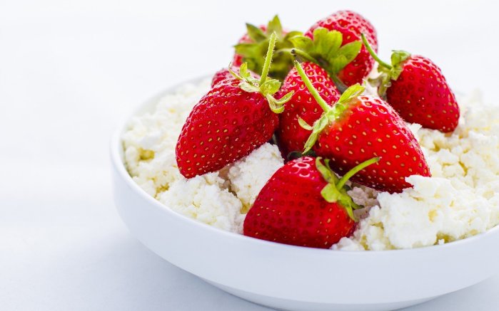 strawberry and cottage cheese