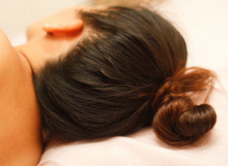7 Ways to Tie Your Hair While You Get Your Beauty Sleep