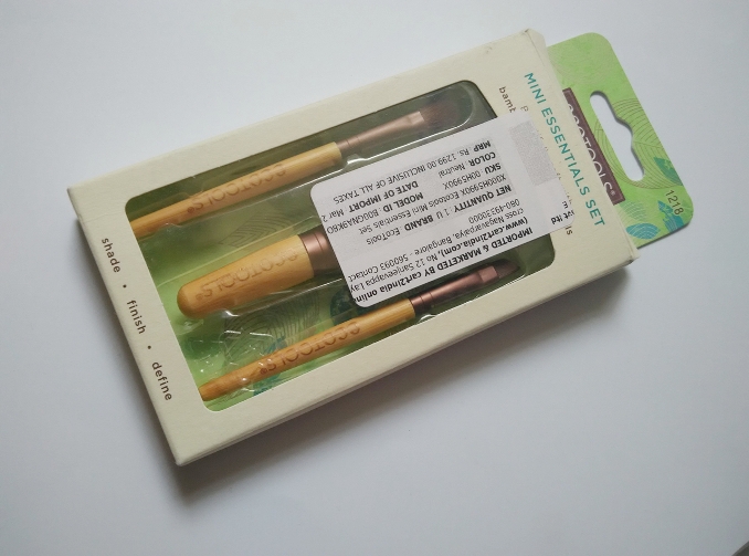Brush packaging