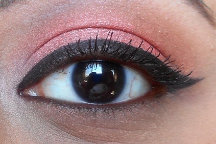 Coral eye makeup