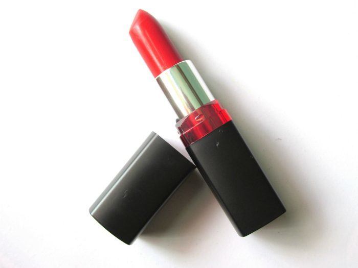 Maybelline Color Show Big Apple Red Creamy Matte Lipstick Red Liberation Review