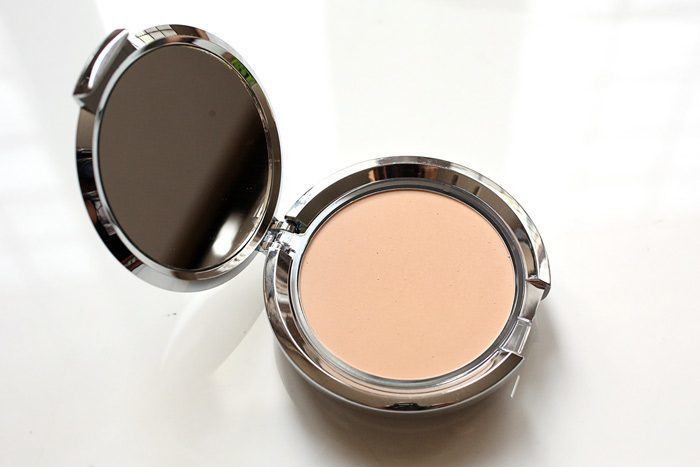 chantecaille-compact-makeup-review