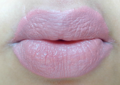 pale lips