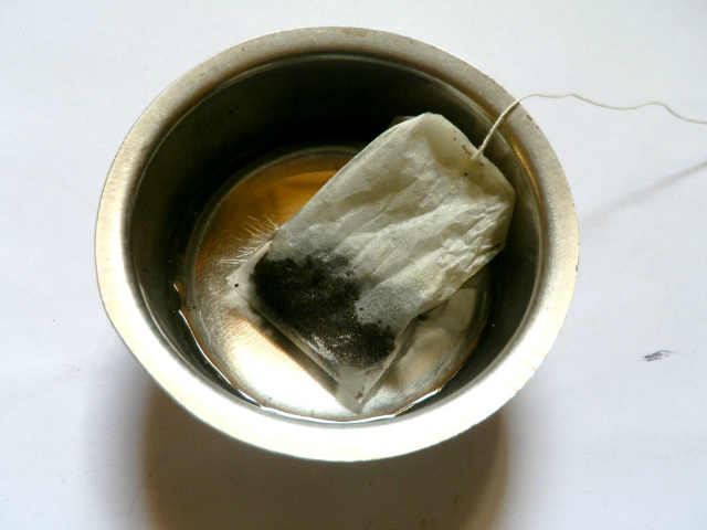 soak tea bag in water