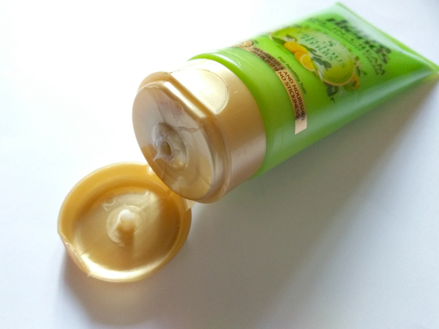 Garnier Ultra Blends 5 Precious Herbs Oil In Cream tube spout