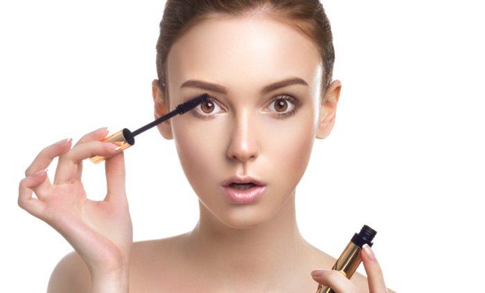 7 Ingredients to Avoid in Makeup and Skincare Products