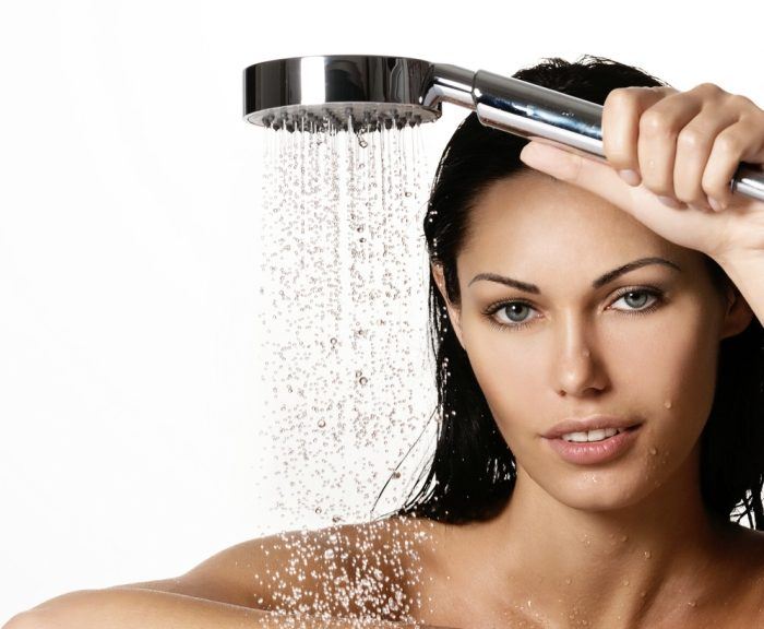9 Shower Mistakes that Cause Face and Body Acne