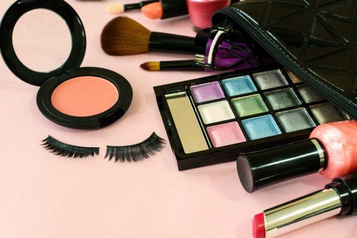 Beginner's Makeup Essentials under INR 300
