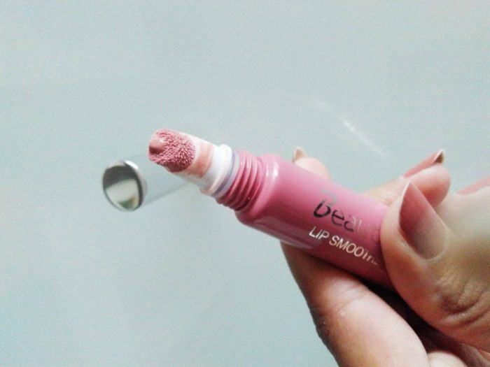 Catrice 040 Coffee To Go Beautifying Lip Smoother applicator