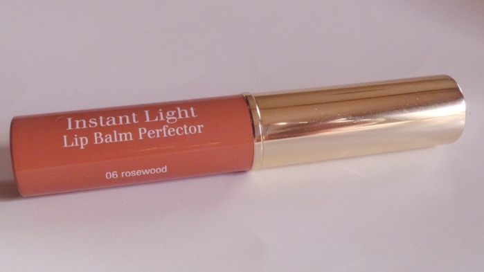 Clarins 06 Rosewood Instant Light Lip Balm Perfector Packaging