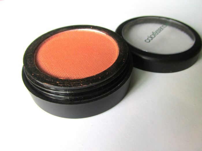 Coloressence Satin Smooth Highlighter Blusher SH-5 texture