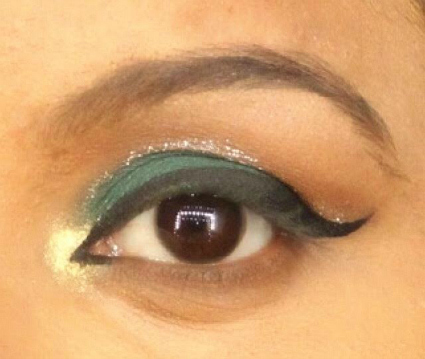 Cut crease glitter eye makeup step 10