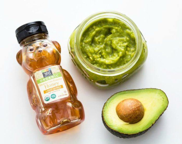DIY Avocado, Honey and Yogurt Face Pack for Dry and Sensitive Skin